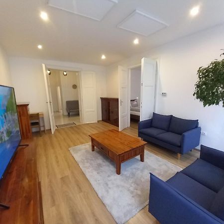Pápa Korvin One Apartman מראה חיצוני תמונה