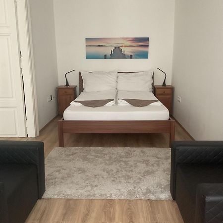 Pápa Korvin One Apartman מראה חיצוני תמונה